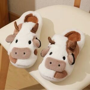 Cute Cow Plush Slippers • Warm Cozy Winter House Shoes
